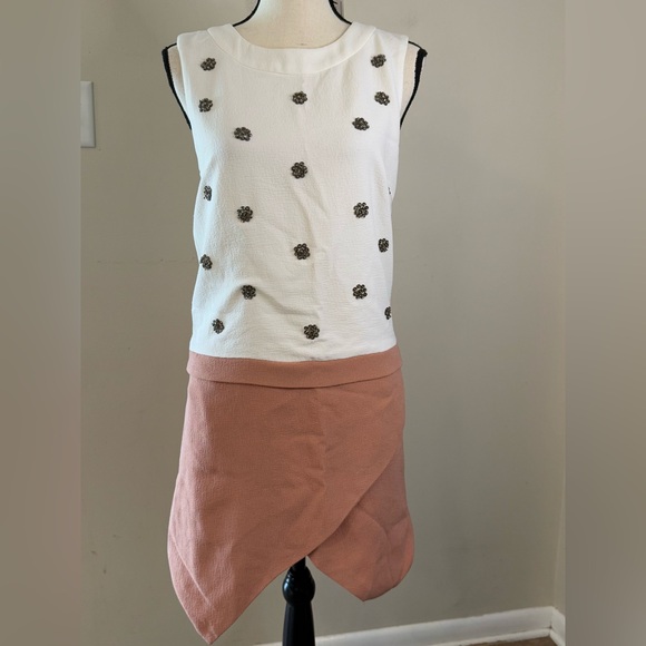 Aryn k elegant sleeveless midi dress White & Pink floral beaded asymmetrical hem - Picture 1 of 11